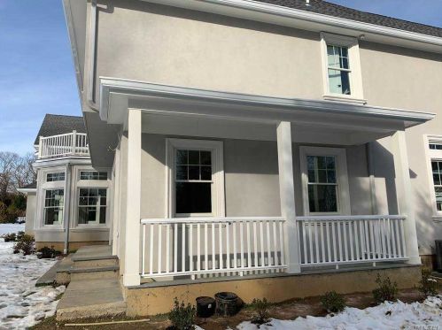 4 Capel Dr, Huntington Station NY 11746-5803 exterior