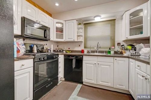 450 Kipp Ave, Hasbrouck Heights NJ 07604-1217 exterior