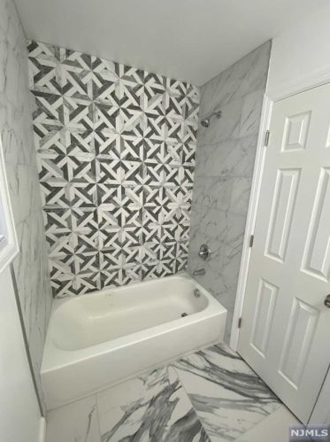 684 18 St, Paterson NJ 07501-2111 exterior