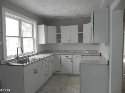 310 Grove St, Dowagiac, MI 49047-1656