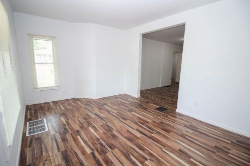 188 Michigan Ave, Three Rivers MI 49093-1126 exterior