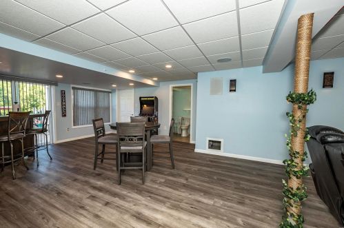 6066 Southcrest Way, Saint Louis MO 63129-2380 exterior