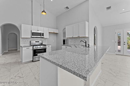 1501 Atwood Ave, Tucson AZ 85745-3520 exterior