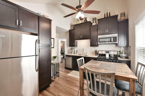 4135 1 Pl, Milwaukee WI 53207-4311 exterior