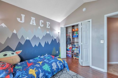 9616 Long Meadow Dr, Tampa FL  33615-1236 exterior