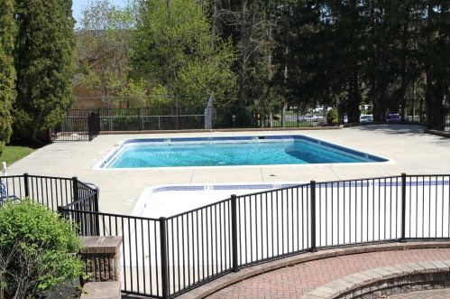 1405 Holly Walk, Poughkeepsie NY 12603-7101 exterior