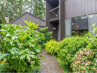 190 Brae Burn Dr, Eugene OR  97405-2033 exterior