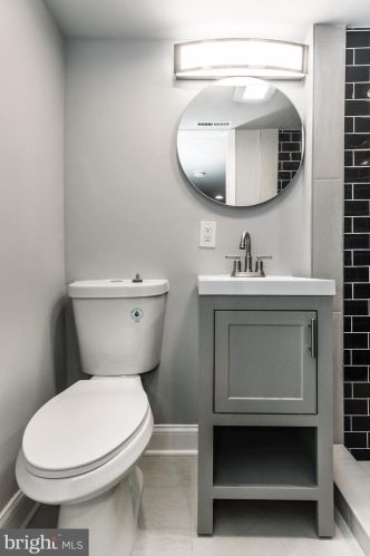 2037 Lawrence St, Philadelphia PA 19120-1828 exterior