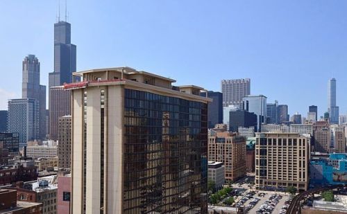 40 9th St, Chicago IL 60605-2137 exterior