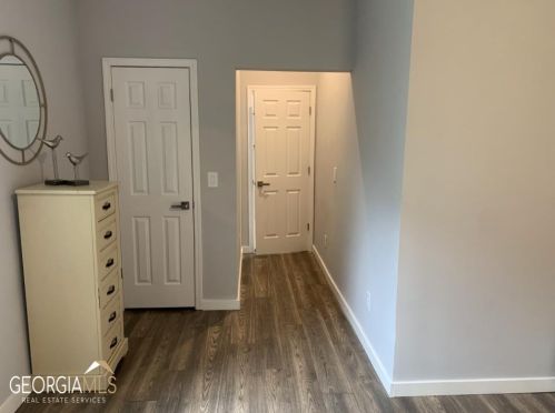 991 Metropolitan Pkwy, Atlanta GA 30310-4445 exterior