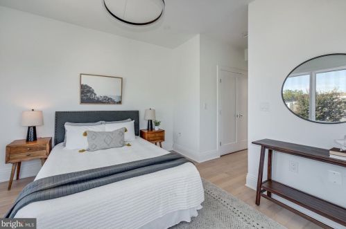 835 Longfellow St, Washington DC  20011-8205 exterior