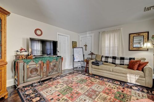 282 Elm St, Torrington CT 06790-4600 exterior