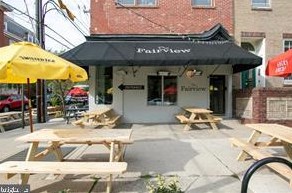 2047 Green St, Philadelphia PA 19130-3111 exterior