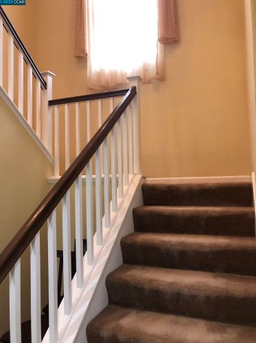 1302 Tapestry Ln, Concord CA 94520-3965 exterior