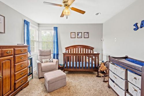 176 Columbia Dr, Pittsburgh PA 15236-4429 exterior