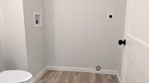 7 Phillips Rd, Poughkeepsie NY 12603-2909 exterior