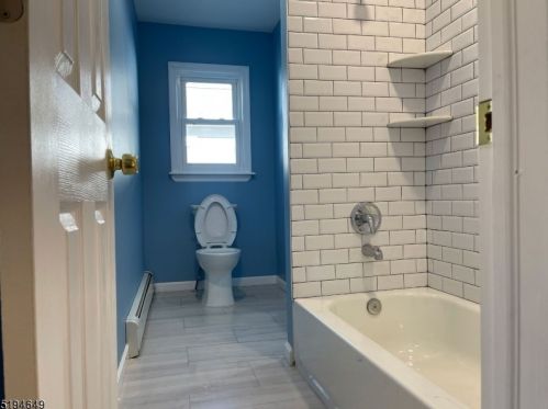 20 Toronto Ct, Maplewood NJ  07040-3226 exterior