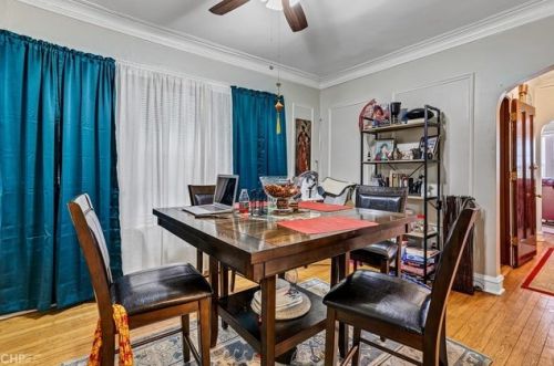 8516 Bennett Ave, Chicago IL 60649-4007 exterior