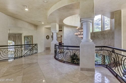 13841 Cyn Dr, Phoenix AZ 85016-2403 exterior