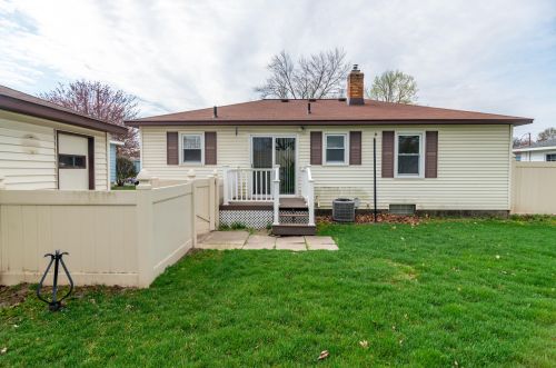 559 Oakcrest St, Wyoming MI exterior