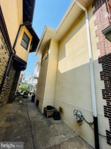 2502 18 St, Philadelphia PA 19132-3812 exterior