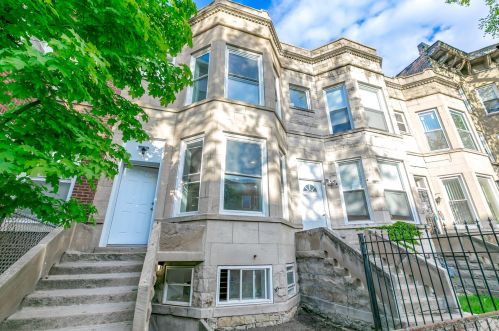 6033 Eberhart Ave, Chicago, IL 60637-2410