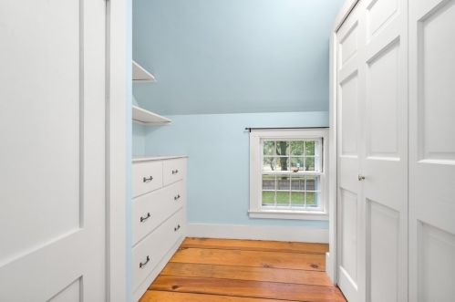 2 Brookshire Rd, Worcester MA 01609-1251 exterior