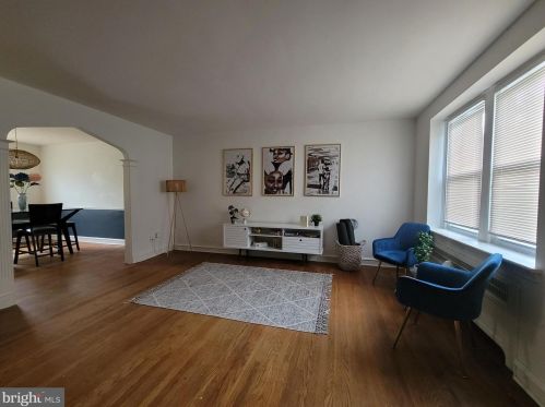 6125 8th St, Philadelphia, PA 19120-1324