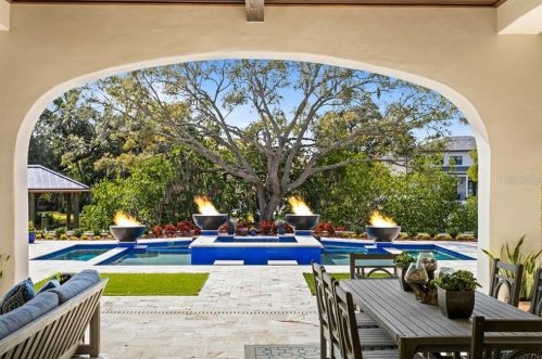 2621 Dundee St, Tampa FL  33629-7516 exterior