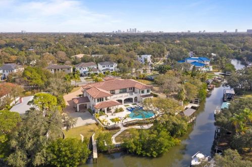 2621 Dundee St, Tampa FL  33629-7516 exterior