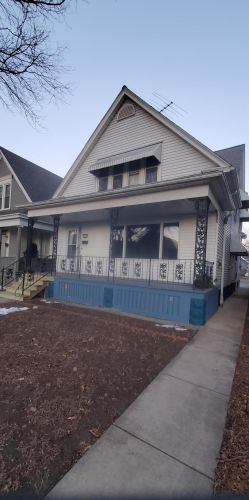 2568 29 St, Milwaukee WI 53215-2906 exterior