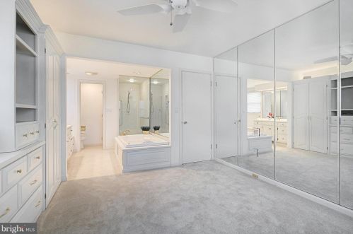 869 Fairview Dr, Hanover PA 17331-9747 exterior