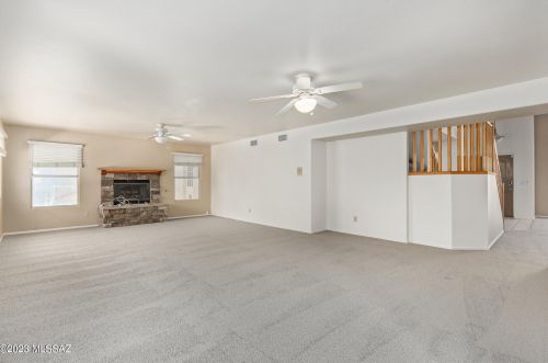 8040 Prickly Poppy Dr, Tucson AZ  85715-4350 exterior