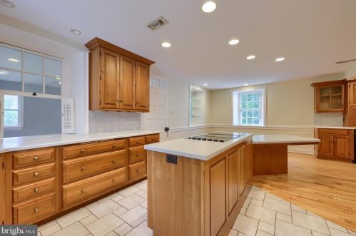 1944 Millersville Rd, Lancaster PA 17603-6153 exterior