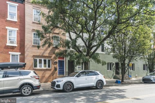 2127 Christian St, Philadelphia PA 19146-1200 exterior