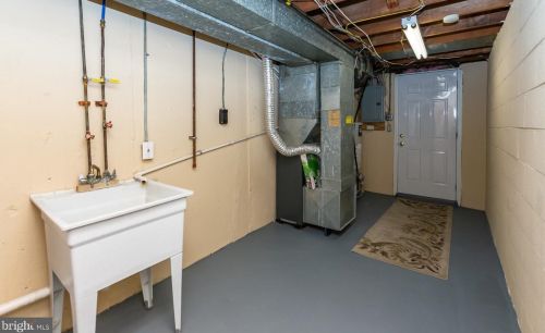 4032 Gideon Rd, Chester PA 19015-1906 exterior