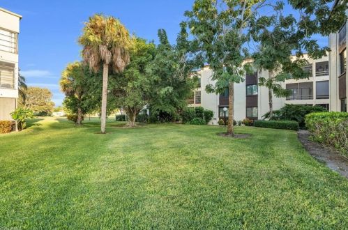 3635 Boca Ciega Dr, Naples FL 34112-6876 exterior