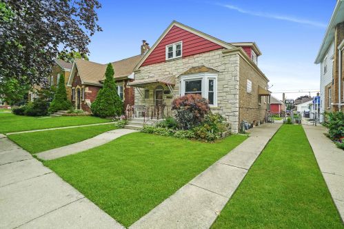 3411 59th Ct, Chicago, IL 60804-3827