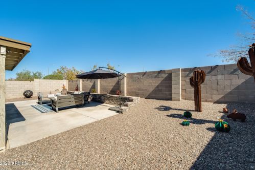 5623 27 Dr, Phoenix AZ 85053-1725 exterior