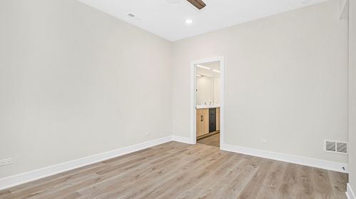 3762 Indiana Ave, Chicago IL 60827-1850 exterior