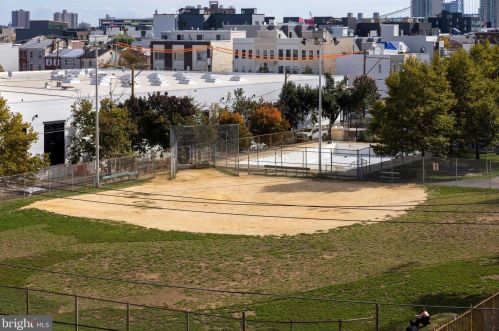 1506 Hancock St, Philadelphia PA 19133-3720 exterior