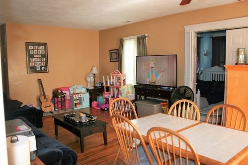 10 Dodge Ave, Worcester MA 01606-2468 exterior