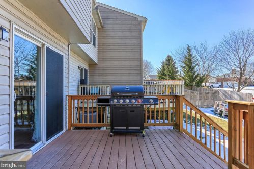 80 Frst Vw Ter, Hanover PA 17331-7449 exterior