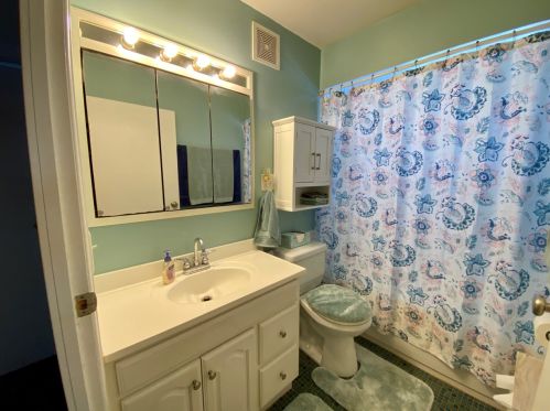 6023 Holt Ave, Milwaukee WI 53219-4356 exterior