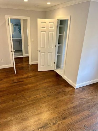 47 Riverside Ave, Norwalk CT 06850-2647 exterior