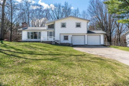 2517 Briar Ave, Meskegon, MI 49444-4312