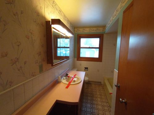 808 2nd St, Duluth MN 55802-2013 exterior