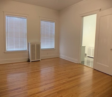 415 Surf St, Chicago IL 60657-6106 exterior