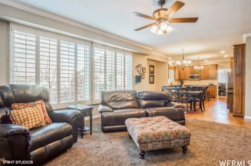 10664 Trailridge Cir, Sandy UT 84092-4758 exterior