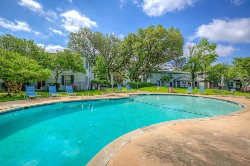 5006 Hall St, Dallas TX 75235-8814 exterior